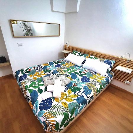 Ferienwohnung Ma Ma Crociferi 33 Catania Exterior foto
